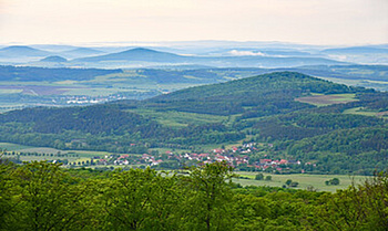 Ein Panoramabild des Knüllgebirges