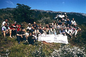 Gruppenbild am Ende aller Straßen an der Bahia Lapataia